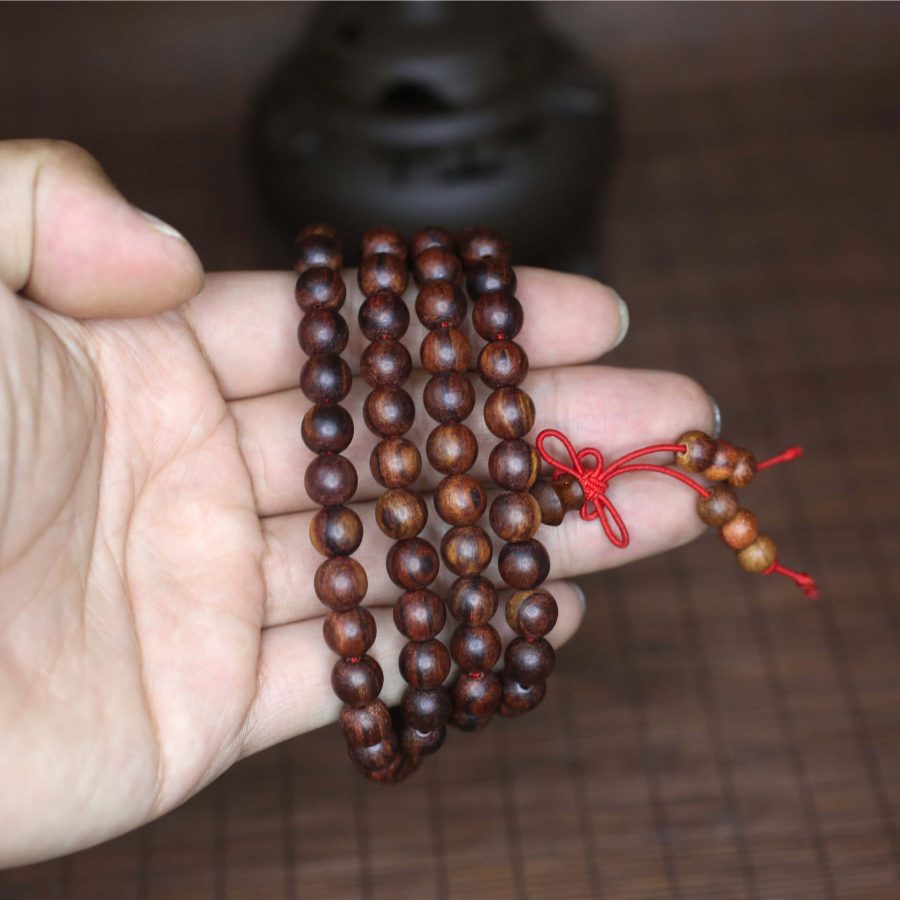 Vòng gỗ Sưa đỏ chất tím 108 hạt
