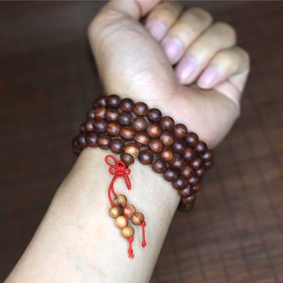 Vòng gỗ Sưa đỏ chất tím 108 hạt