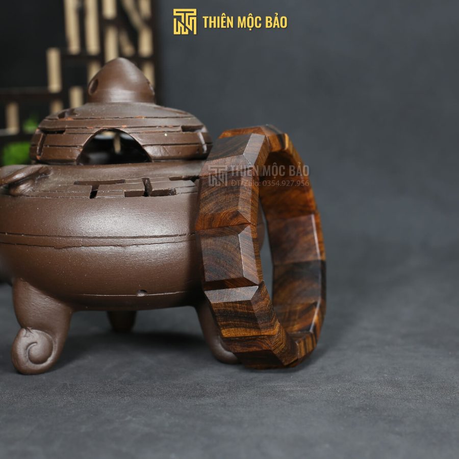 vong-tay-go-bach-xanh-chim-nuoc-ban-lach-18x18